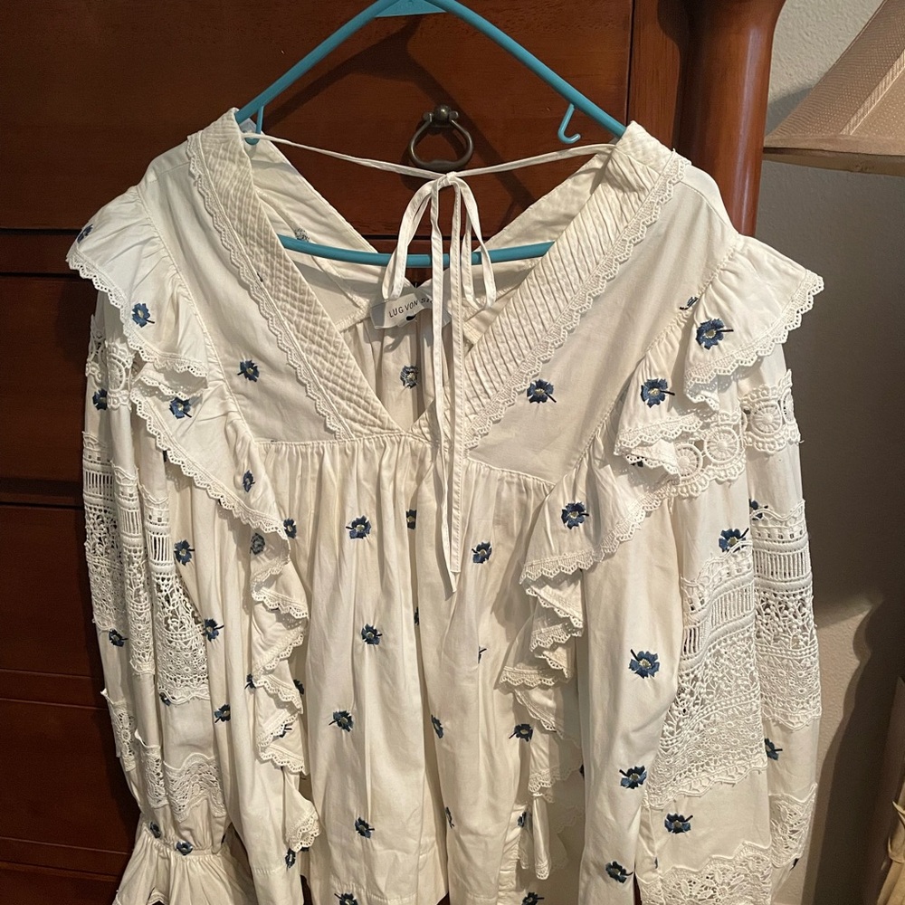 Lug Von siga beautiful blouse Large